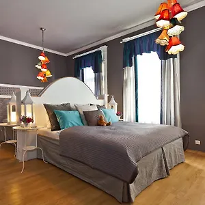 Royal 4*, Praga República Checa