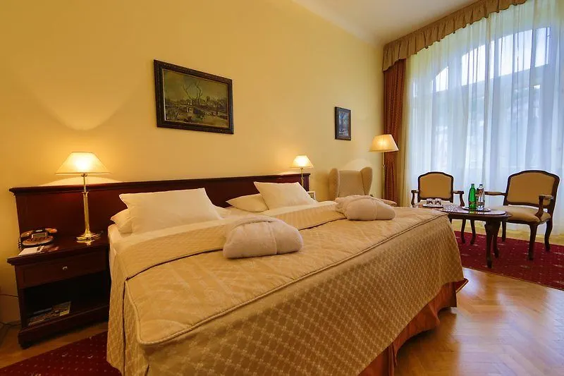 Hotel Romance Karlovy Vary 4*,